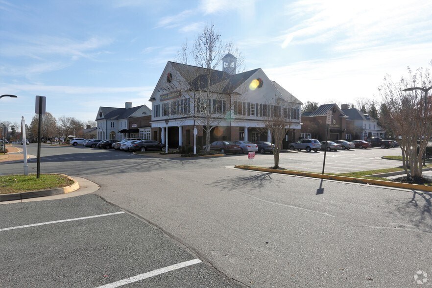 More Photos Of 13811-13845 Village Place Dr, Midlothian Storefront For Sale