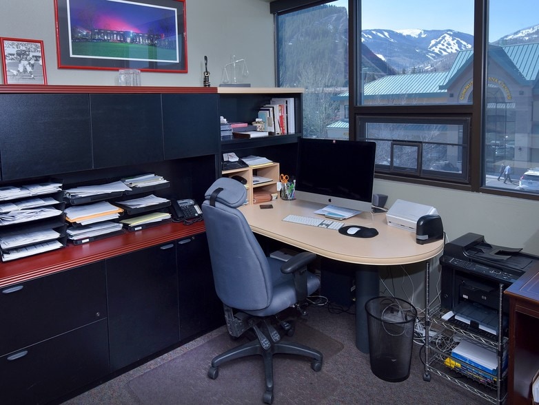 More Photos Of 30 Benchmark Rd, Avon Office For Sale