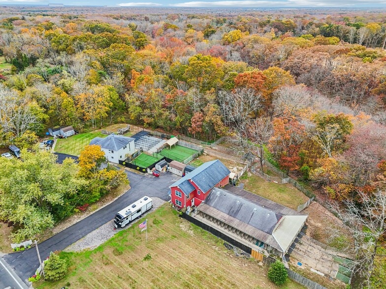 More Photos Of 170 S Hope Chapel Rd, Jackson Specialty For Sale