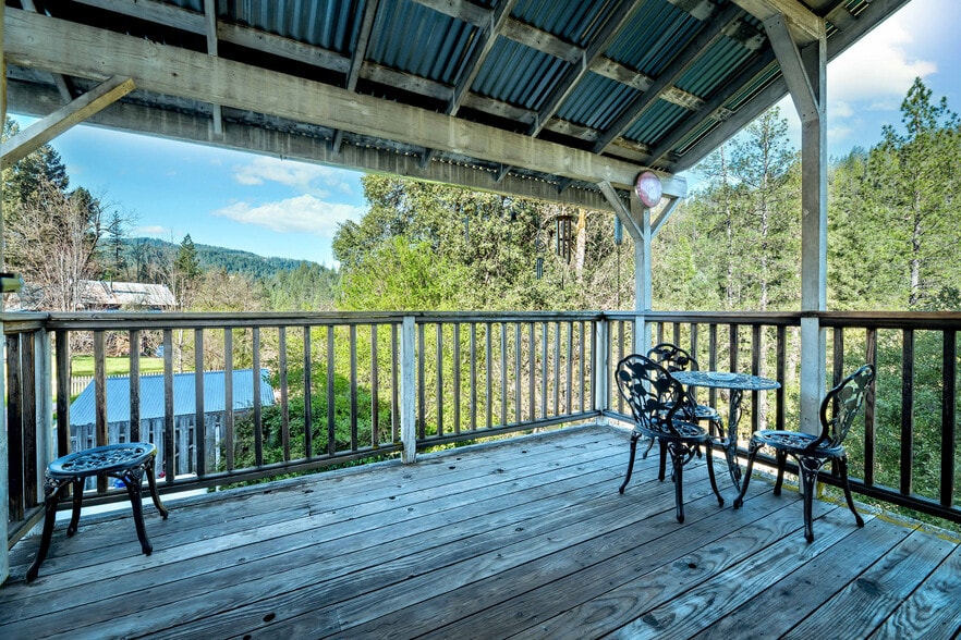 More Photos Of 15432 Washington Rd, Washington Storefront Retail Residential For Sale