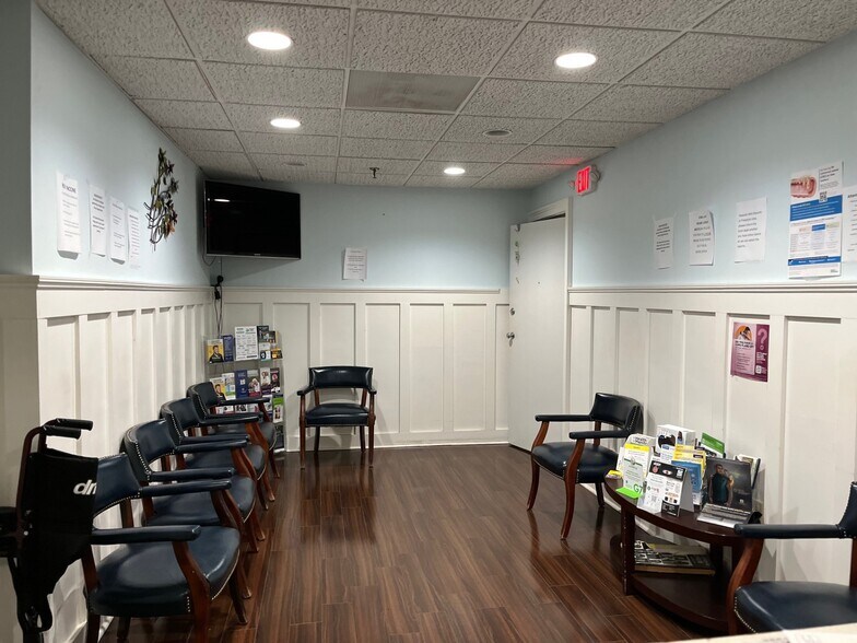 More Photos Of 22 Old Short Hills Rd, Livingston Medical For Lease