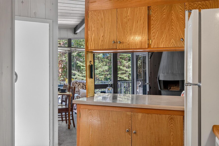 More Photos Of 32753 Birch Hill Rd, Palomar Mountain Freestanding For Sale