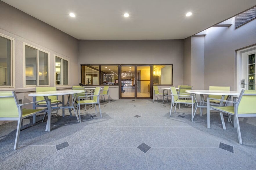 More Photos Of 2303 Junction City Rd, El Dorado Hotel For Sale