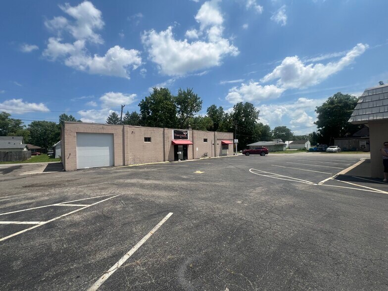 More Photos Of 2100 Broadway, Anderson Storefront For Sale