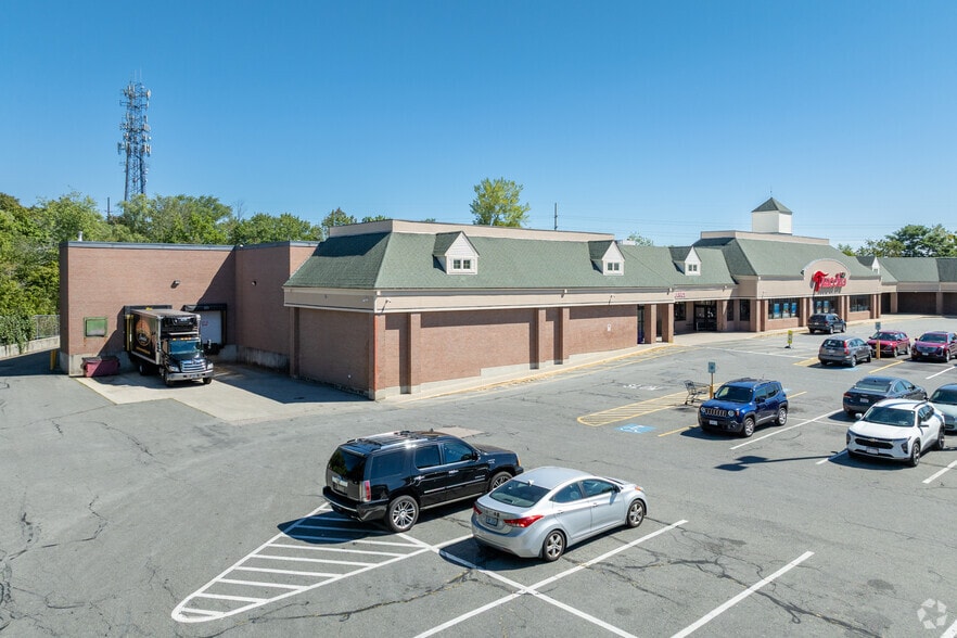 More Photos Of 53 Tremont St, Taunton Storefront For Lease