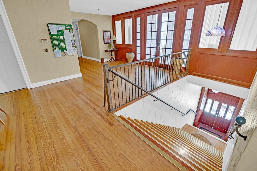 More Photos Of 2101 14th Ave, Vero Beach Apartments For Sale