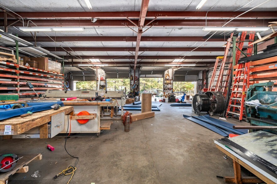 Primary Photo Of 1525 E Club Blvd, Durham Warehouse For Lease