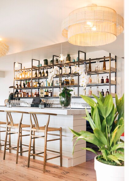 More Photos Of 313 Three Mile Harbor Rd, East Hampton Restaurant For Lease
