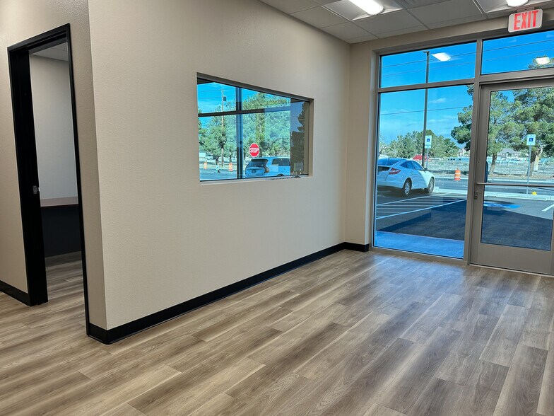 More Photos Of 4055 E Patrick Ln, Las Vegas Flex For Lease