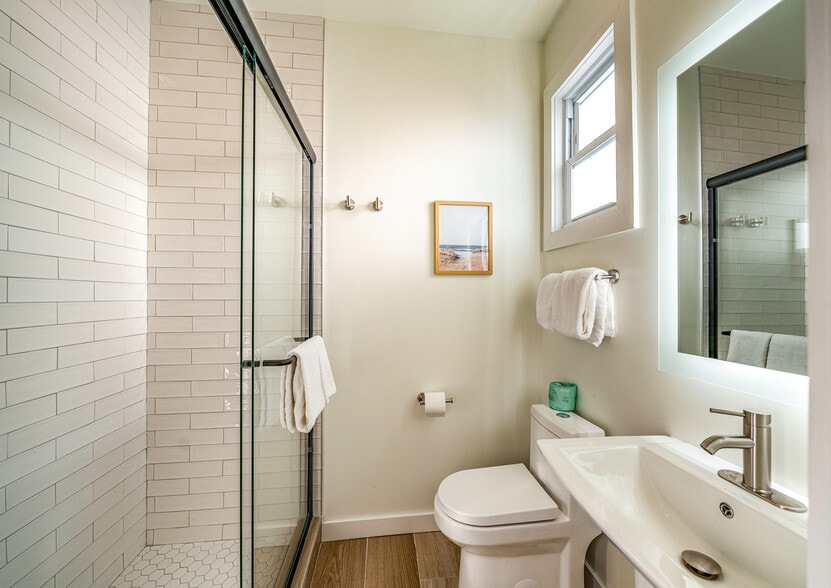 More Photos Of 724 Ocean Ave, Ocean City Hotel For Sale