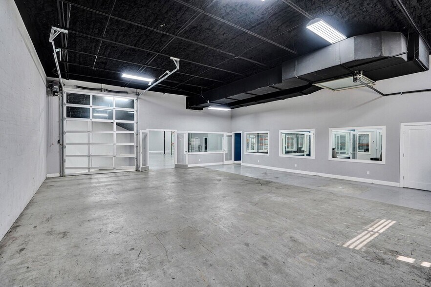 More Photos Of 2521 NE 4th Ave, Pompano Beach Flex For Lease