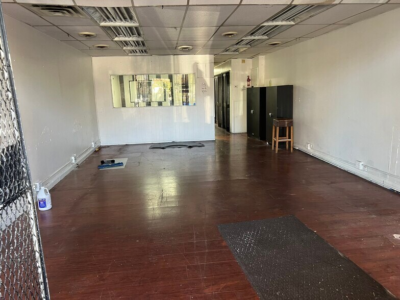 More Photos Of 3533 Dolfield Ave, Baltimore Storefront For Lease