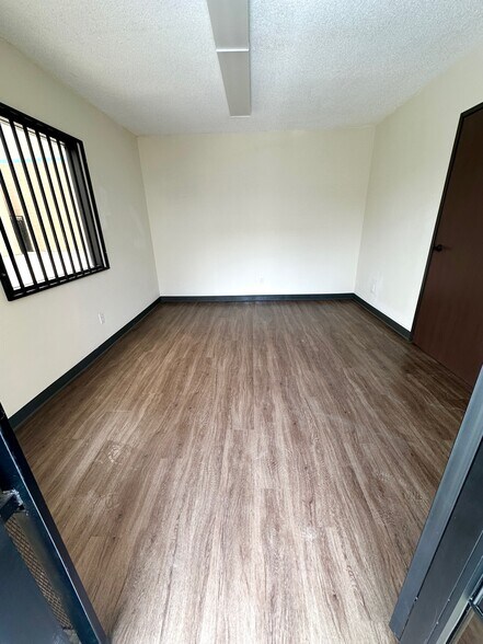 More Photos Of 2517-2519 N Lee Ave, South El Monte Warehouse For Lease