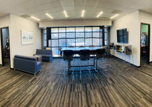 More Photos Of 16640 Chesterfield Grove Rd, Chesterfield Coworking Space