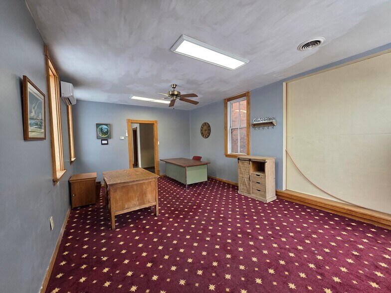 More Photos Of 12 W 4th St, Emporium Office For Sale