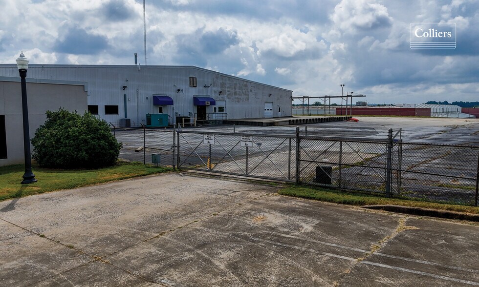 More Photos Of 811 Hamrick St, Gaffney Warehouse For Sale