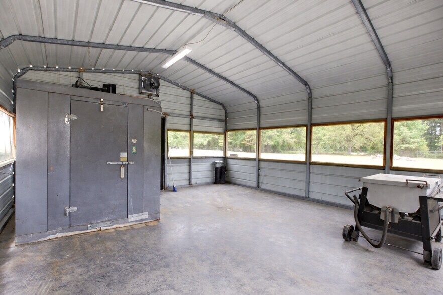 More Photos Of 3891 S Highway 365, Redfield General Retail For Sale