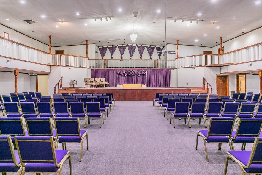 More Photos Of 5007 Ivy Ln, Dallas Specialty For Sale