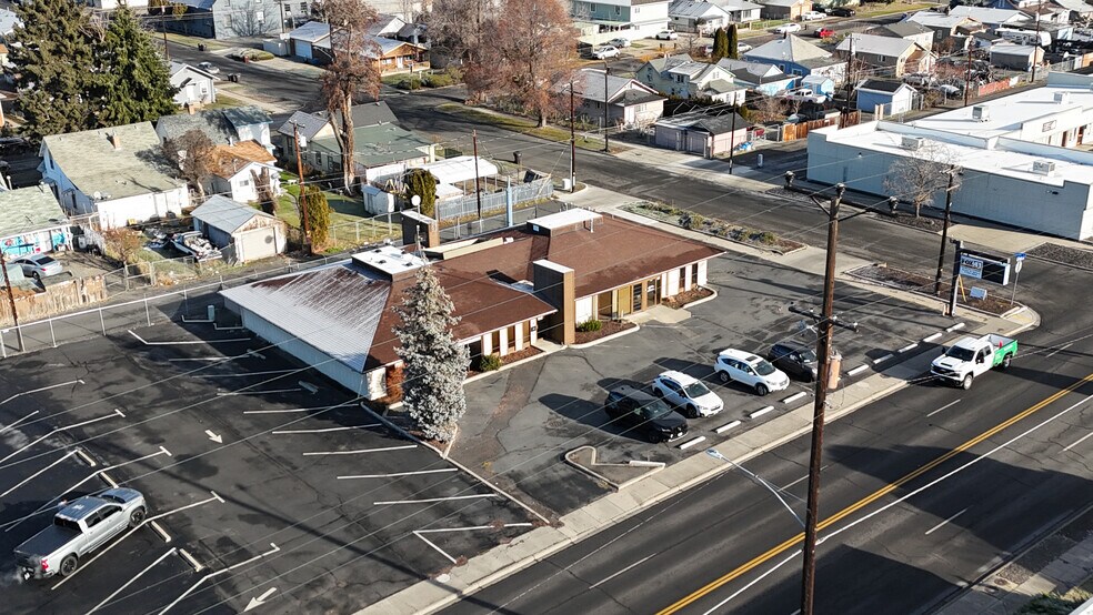 More Photos Of 1201 W Lincoln Ave, Yakima Office For Sale