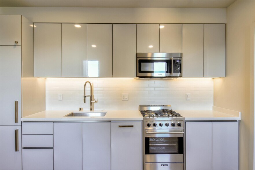 More Photos Of 824 Hyde St, San Francisco Apartments For Sale