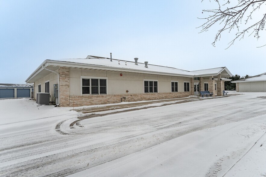 More Photos Of 202 5th St SE, Kasson Flex For Sale