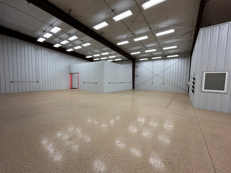 More Photos Of 601 4th St, De Smet Warehouse For Sale