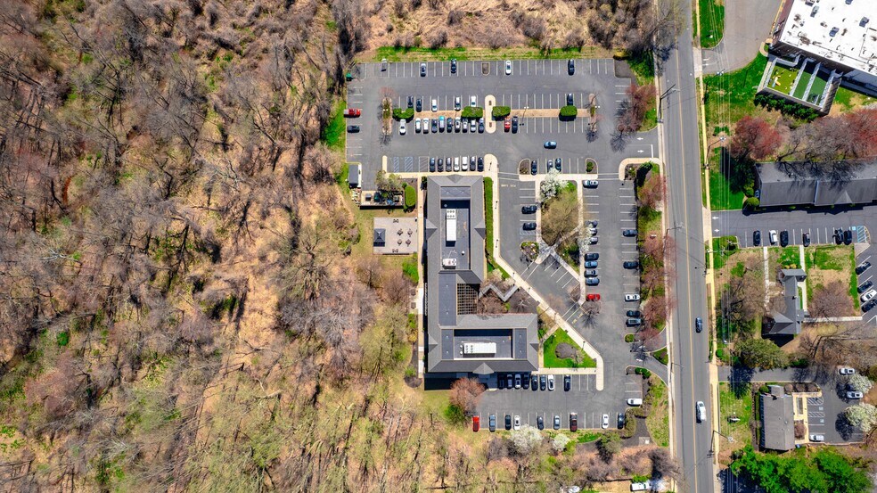 More Photos Of 11 Tindall Rd, Middletown Office For Sale