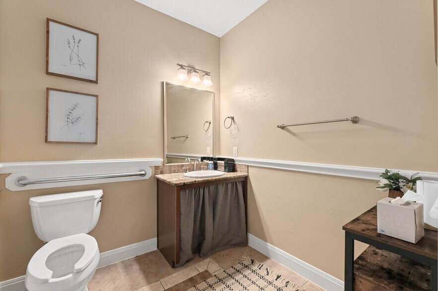 More Photos Of 18580 FM 1431, Jonestown Office For Sale