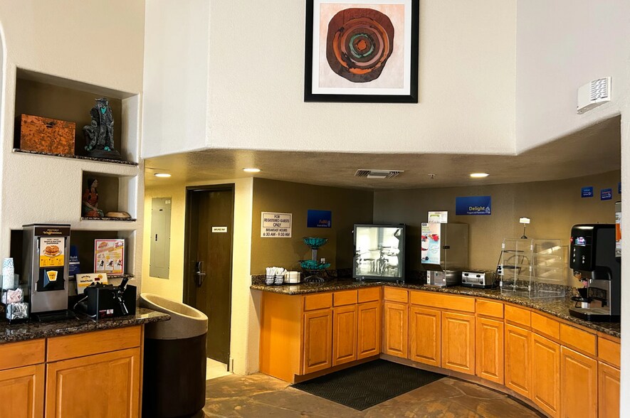 More Photos Of 1101 W Apache Trl, Apache Junction Hotel For Sale
