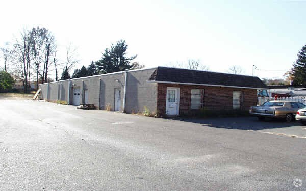 More Photos Of 1525 Parkway Ave, Trenton Manufacturing For Lease