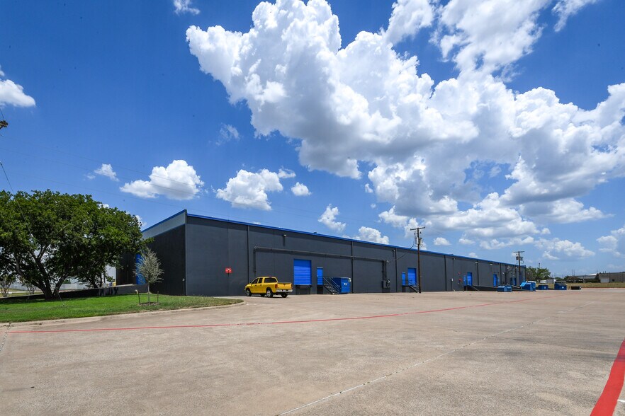 More Photos Of 6420-6428 Wuliger Way, North Richland Hills Unknown For Lease