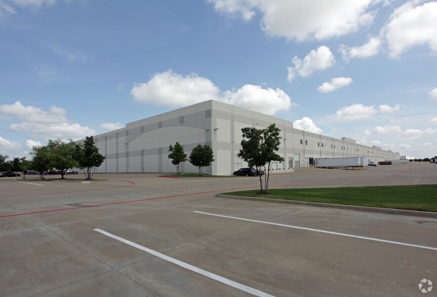 More Photos Of 1040 Trade Ave, Dallas Distribution For Lease