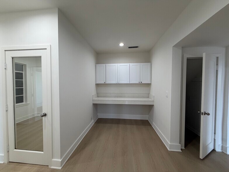 More Photos Of 8947-8969 W Sunset Blvd, West Hollywood Office Residential For Lease