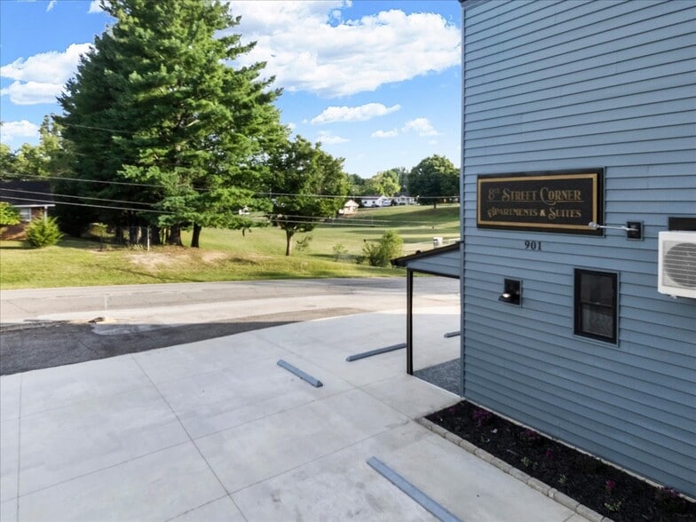 More Photos Of 901 8th St, Radford Apartments For Sale