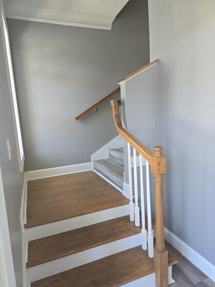More Photos Of 5480 McGinnis Village Pl, Alpharetta Office For Sale