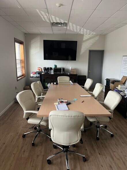 More Photos Of 36 Garden St, New York Mills Manufacturing For Lease