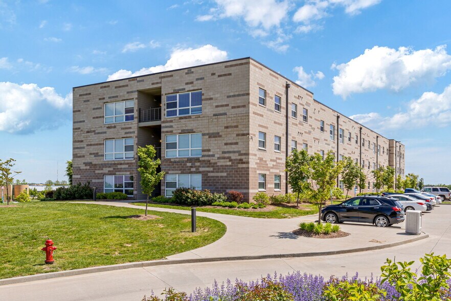 More Photos Of 1100 Campus Lake Dr, Cottleville Apartments For Sale