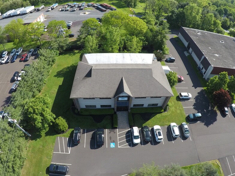 More Photos Of 7 Church Rd, Hatfield Office For Sale