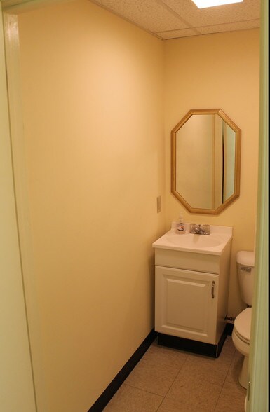 More Photos Of 1329-1331 Wyoming Ave, Scranton Office For Lease
