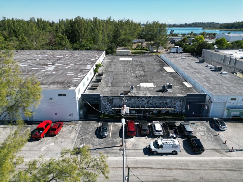 More Photos Of 7555-7575 W 2nd Ct, Hialeah Warehouse For Sale