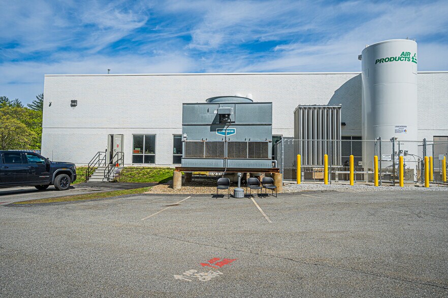 More Photos Of 10 Lyberty Way, Westford Research And Development For Lease