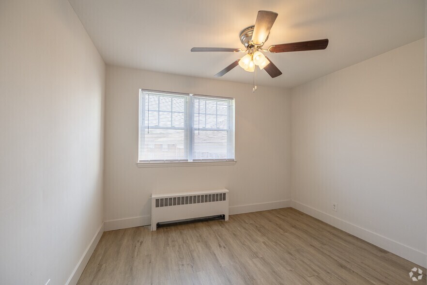 More Photos Of 1100 E Ramblewood Rd, Baltimore Apartments For Sale