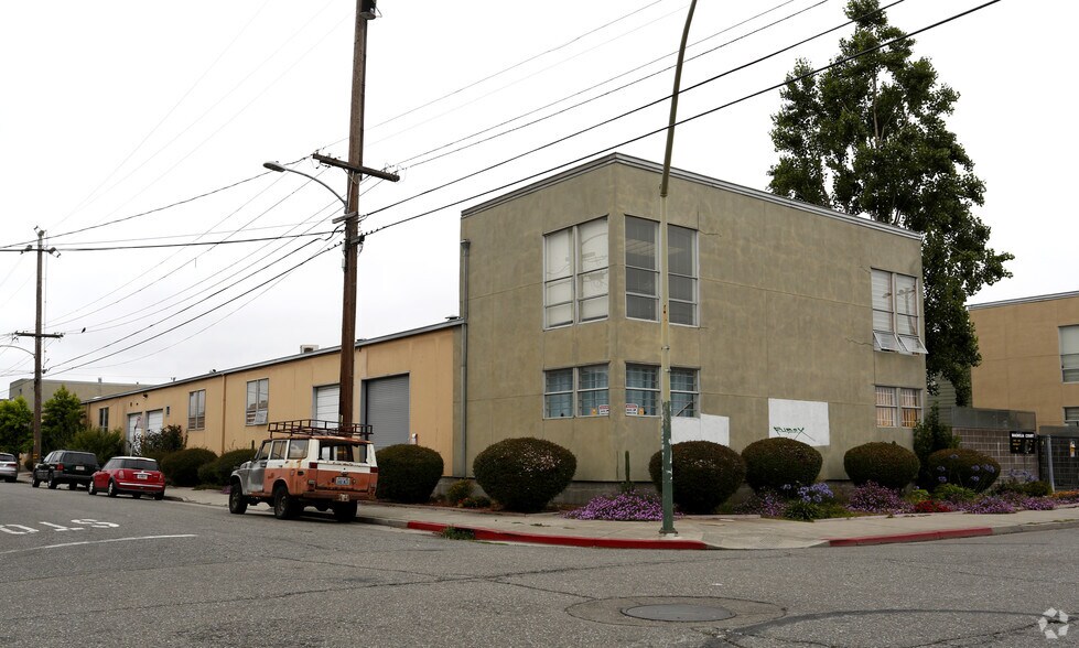 More Photos Of 2400-2506 Magnolia St, Oakland Apartments For Sale