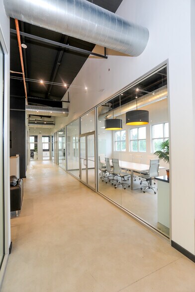 More Photos Of 525 Woodland Square Blvd, Conroe Coworking Space