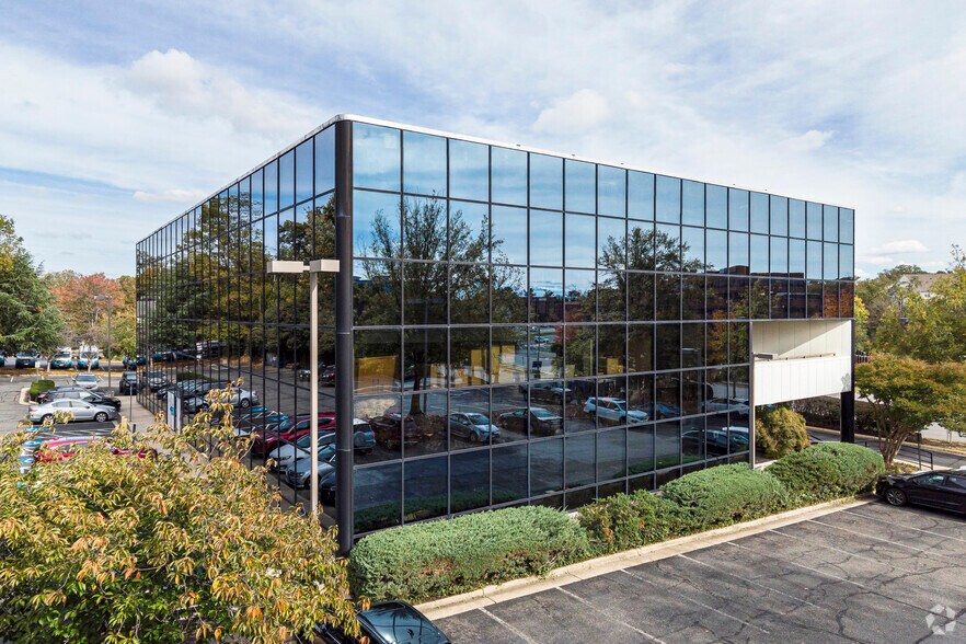 More Photos Of 5350 Shawnee Rd, Alexandria Medical For Sale