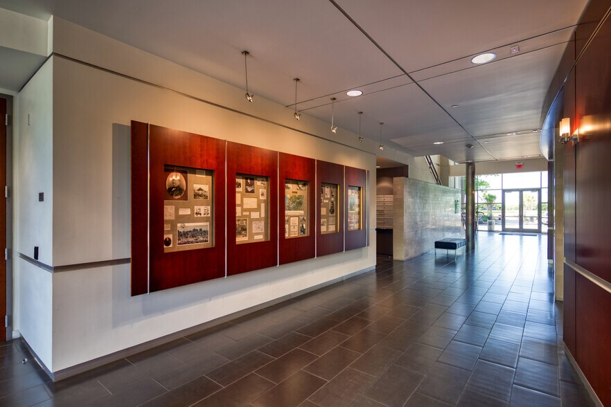 More Photos Of 1375 Exposition Blvd, Sacramento Office For Lease