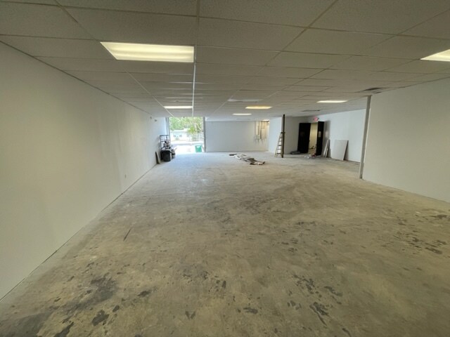 More Photos Of 2665 Davis Blvd, Naples Freestanding For Sale
