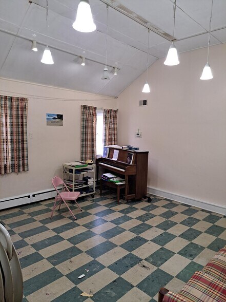 More Photos Of 116 Ashland Rd, Cockeysville Religious Facility For Lease