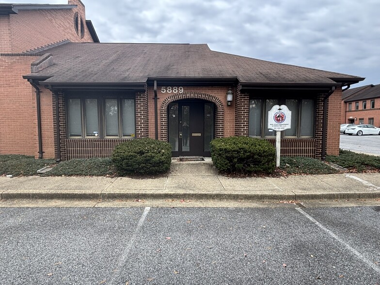 Primary Photo Of 5889 Allentown Rd, Suitland Office For Lease