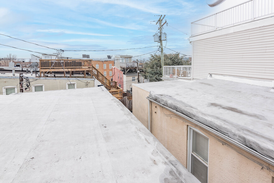 More Photos Of 1538 Light St, Baltimore Storefront Retail Residential For Sale